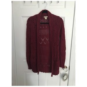 Warm burgundy Lucky sweater